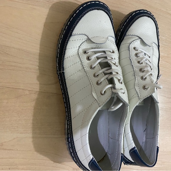 Women's White and Blue Leather Casual Sneakers Shoes size 38 - Picture 2 of 7
